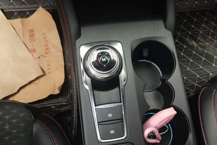 Used Ford Focus 2020 Sedan EcoBoost 180 Automatic ST Line Gear Lever