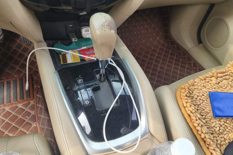 Used Nissan X-Trail 2014 2.0L CVT Comfort Edition 2WD Gear Lever