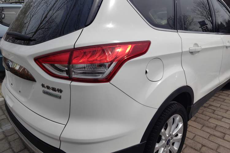 Used Ford Kuga 2013 1.6L GTDi Two-Wheel-Drive Trend Model