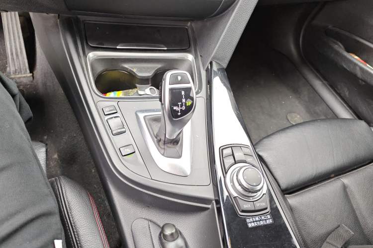 Used BMW 3 Series 2013 328i Sport Design Package Gear Lever