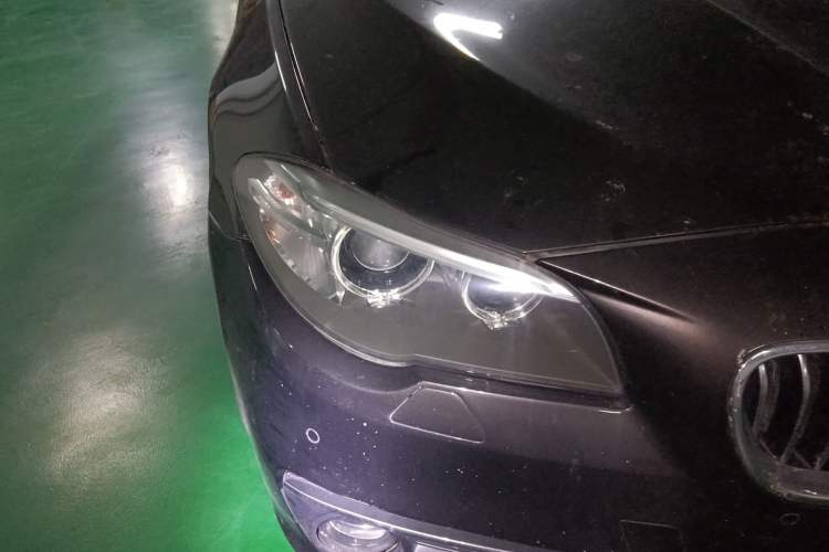 Used BMW 5 Series 2014 525Li Luxury Design Package Right Front Headlight