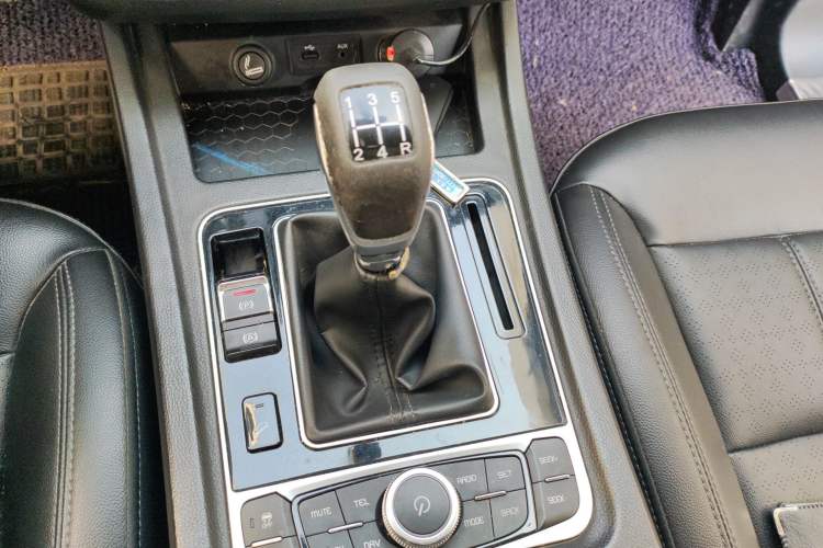 Used Zotye T700 2017 1.8T Manual Luxury Model
