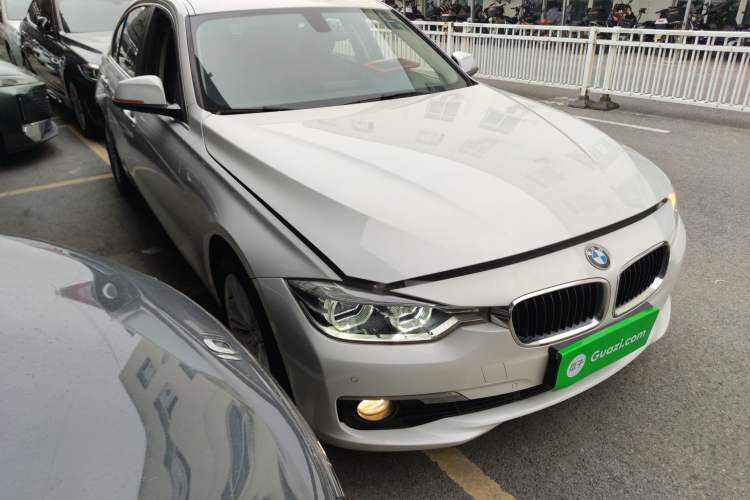 Used BMW 3 Series 2016 320Li Ambition Model
