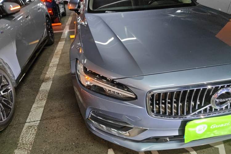 Used Volvo S90 2019 T5 Zhiyi Edition
