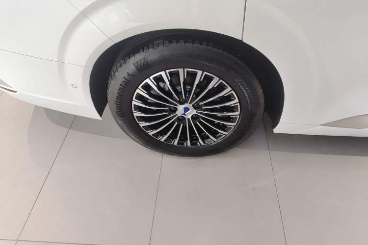 Used Denza D9 2022 DM-i 970 Four-Wheel Drive Flagship Model