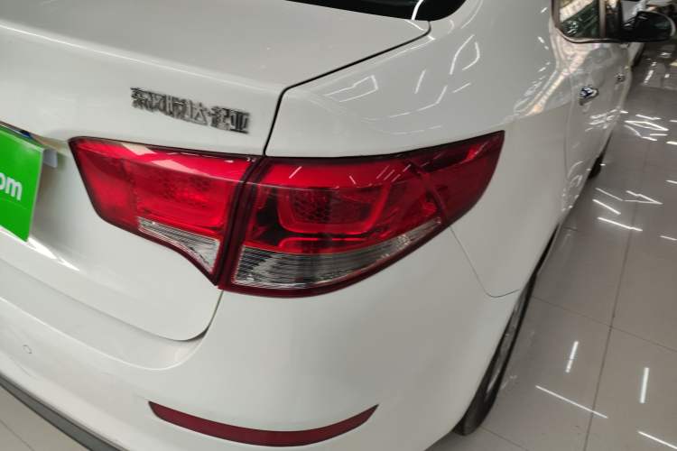Used Kia K2 2015 Sedan 1.4L MT GLS