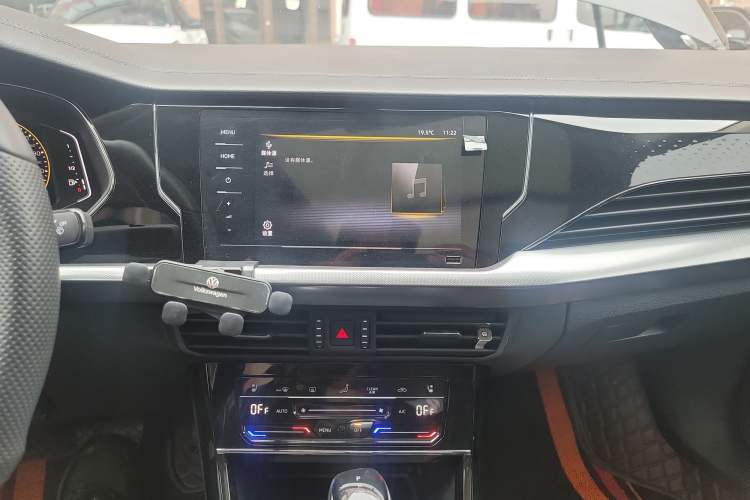 Used Volkswagen Passat 2024 330TSI Starry Elite Edition Audio And AC Panel