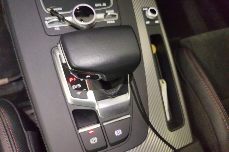 Used Audi Q5L 2020 45 TFSI Prestige Sport Edition Gear Lever
