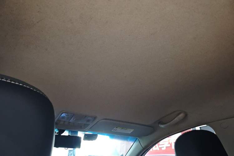 Used Kia K2 2015 Sedan 1.4L Automatic GLS Headliner