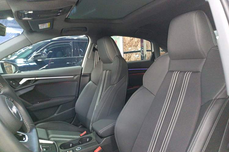 Used Audi A3 2024 A3L Limousine 35 TFSI Fashion Sport Model Headliner