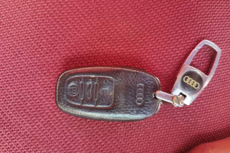 Used Audi Q3 2018 30th Anniversary Edition 35 TFSI Fashion Model Vehicle Key