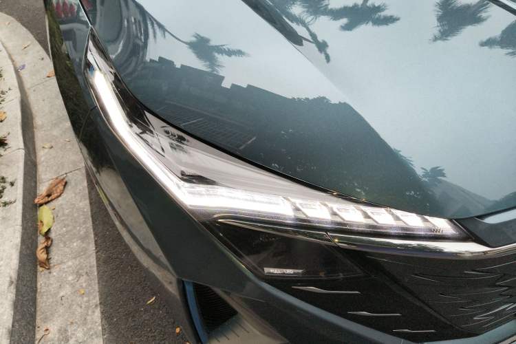 Used Oshan Z6 New Energy 2023 ZhiDian iDD 150KM Flagship PLUS Smart Parking Edition