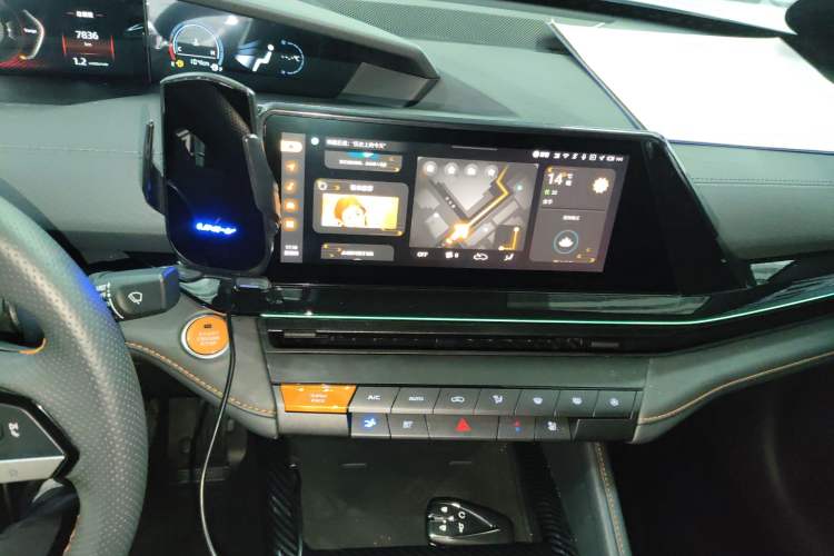 Used CHANGAN UNI-V 2024 1.5T Prestige Edition