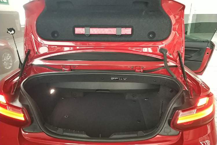 Used BMW 2 Series 2015 218i Convertible Coupe Trunk