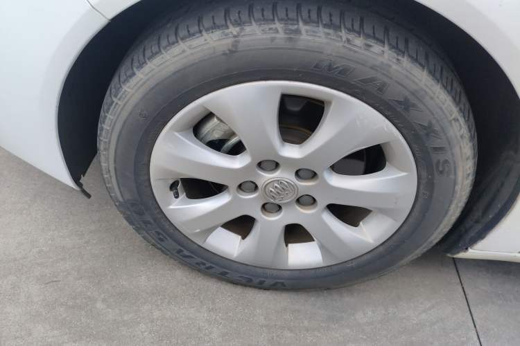 Used Buick Regal 2015 1.6T Leading Technology Model Exterior 4