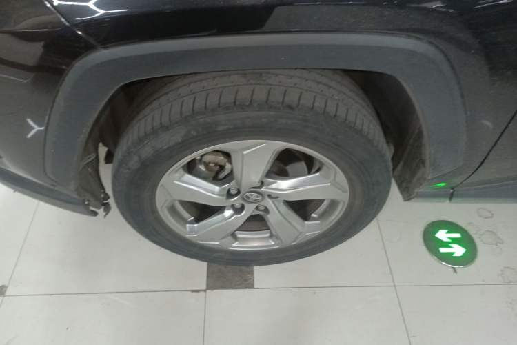 Used Toyota RAV4 2020 2.0L CVT Two-Wheel Drive Fashion Edition Exterior 4