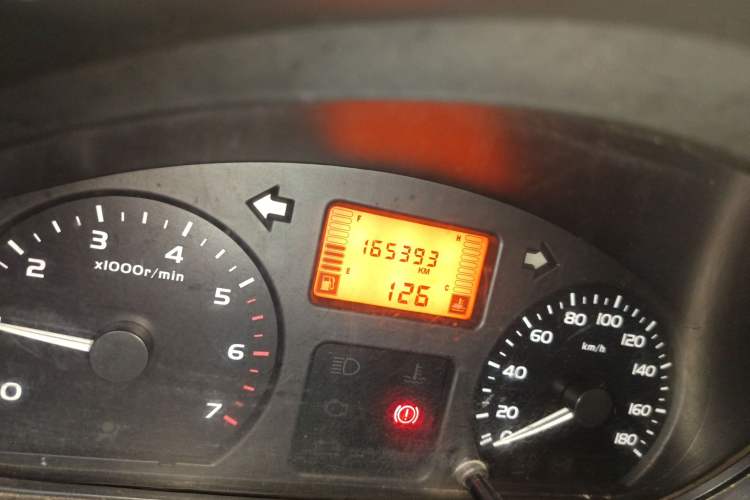Used Wuling Rongguang 2011 1.2L Standard Version Odometer Close Up
