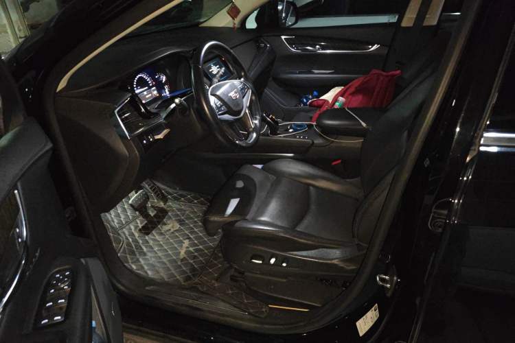 Used Cadillac XT5 2016 28T Four-Wheel Drive Luxury Model
