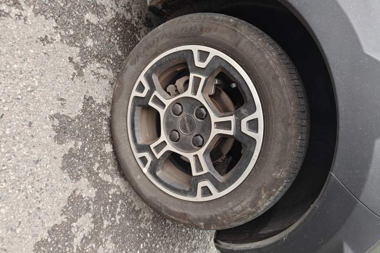 Used Geely Galaxy Panda 2025 210km Panda Rider Right Front Wheel Hub