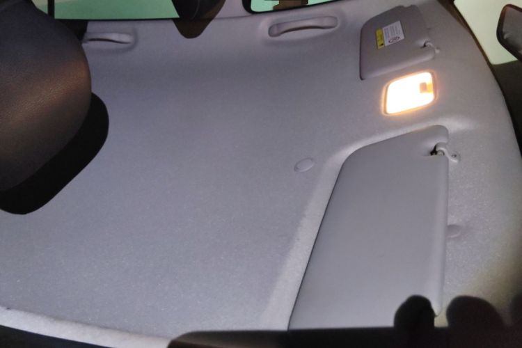 Used Kia kx1 Stonic 2019 1.4L Automatic Fun Edition China VI Headliner