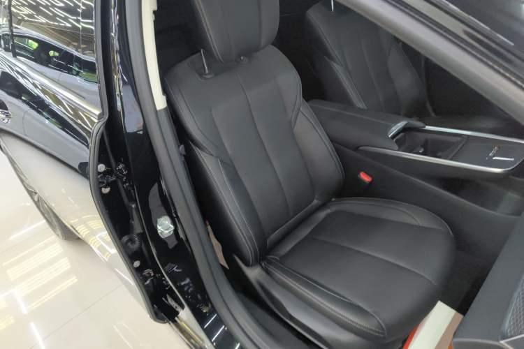 Used Buick LaCrosse 2024 28T Luxury Edition