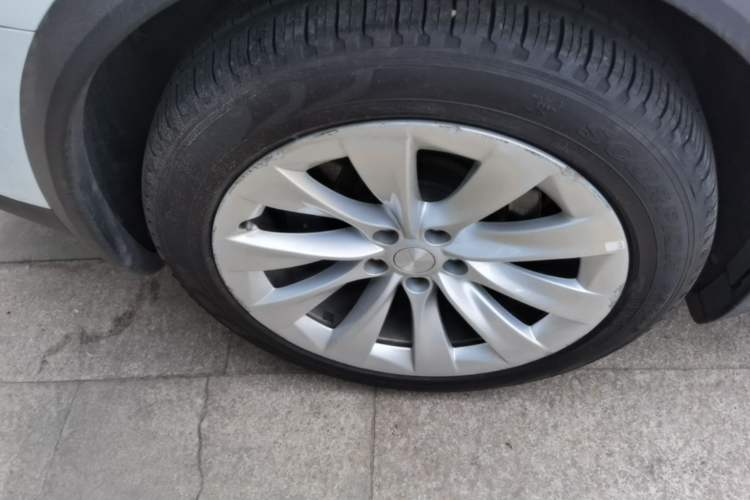 Used Tesla Model X 2019 Long-Range Version
