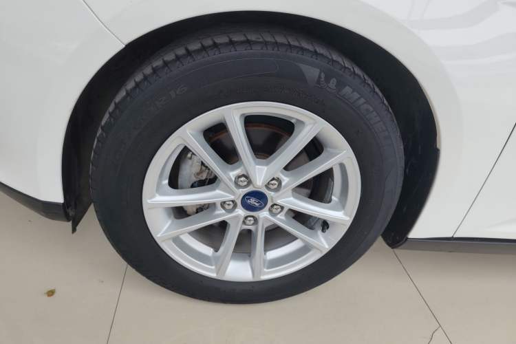 Used Ford Focus 2018 Hatchback Classic 1.6L Automatic Trendy SmartDrive Edition