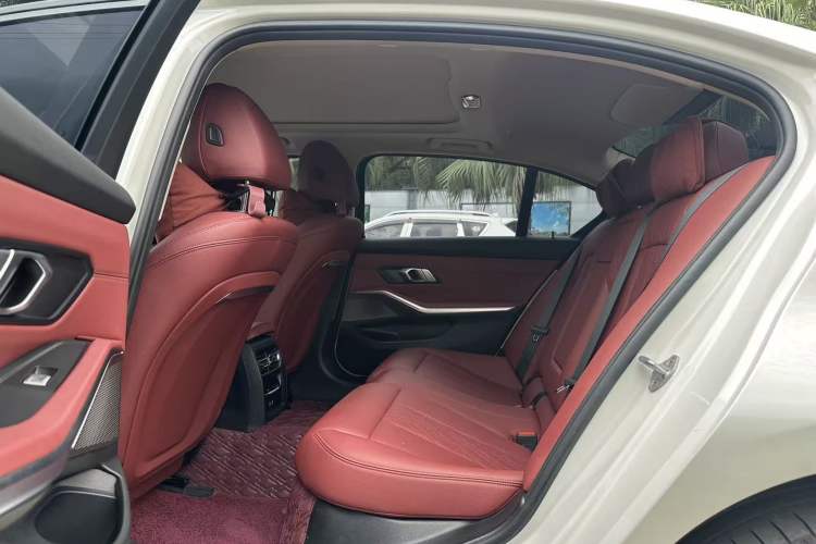 Used BMW i3 2024 eDrive 35 L
