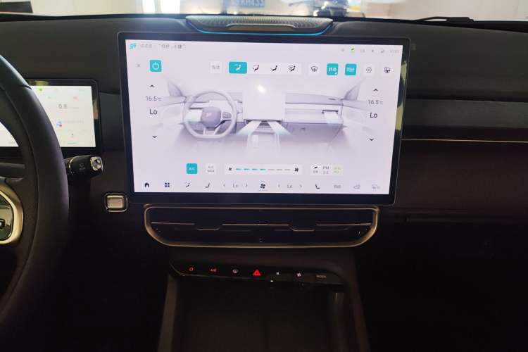 Used JETOUR X90 PRO 2024 2.0T DCT Luxury Edition 5 Seats
