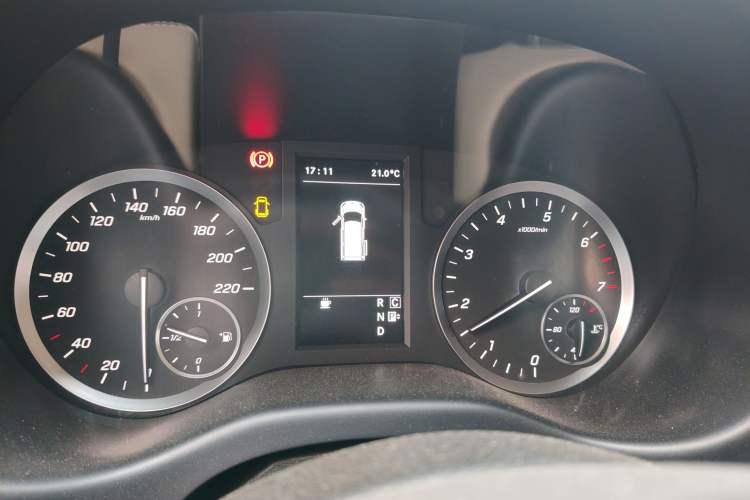 Used Mercedes-Benz Vito 2023 2.0T Elite Version 7 Seats Instrument Cluster