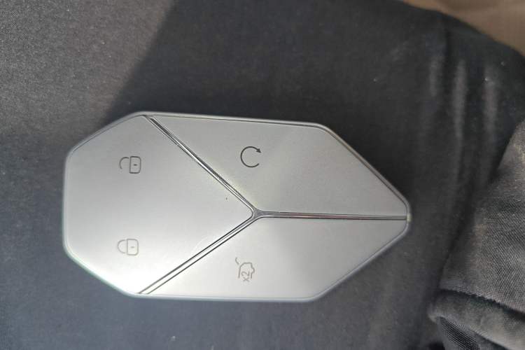 Used Formula Leopard 8 2025 Smart & Brave Flagship Edition 7 Seats