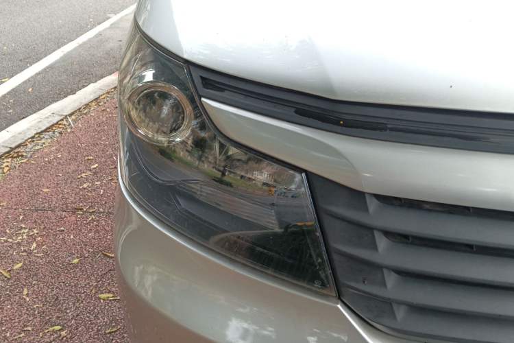 Used CHANGAN KAICHENG Ruixing M70 2019 1.5L Comfort Version 6-Seater China VI Standard Flat Roof Liftback Doors – DAM15KL
