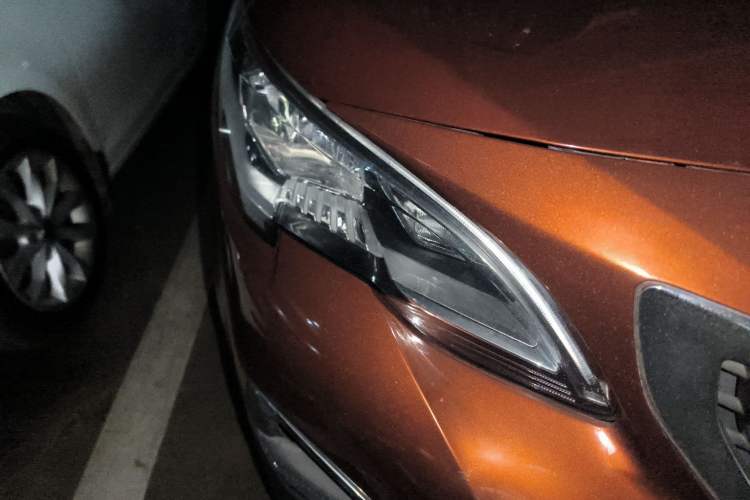 Used Peugeot 4008 2017 350THP Elite Edition Right Front Headlight