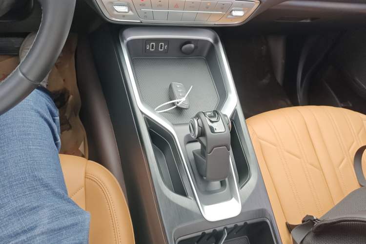 Used Haval H5 2023 2.0T Automatic Two-Wheel Drive LinkedIn Gasoline
