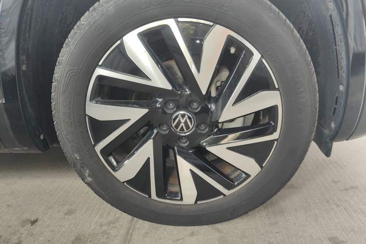 Used Volkswagen Tayron 2023 Revised Version 380TSI All-Wheel Drive R-Line High-Energy Edition Right Front Wheel Hub
