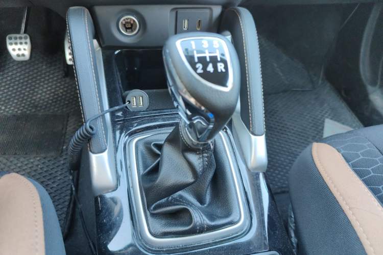 Used BAIC Senova X35 2016 1.5L Manual Elite Edition
