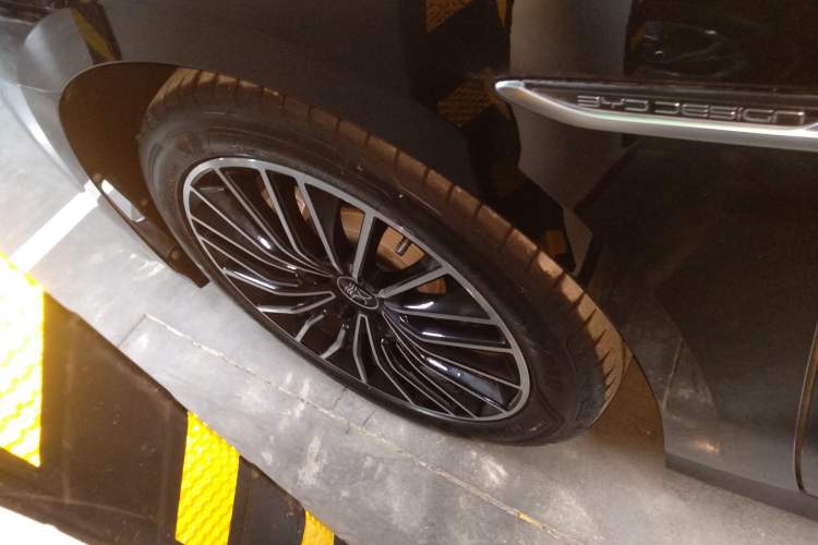 Used BYD Han 2024 DM-i Glory Edition 121KM Premium Model
