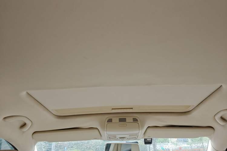 Used Volkswagen Magotan 2013 1.8TSI Luxury Model Headliner