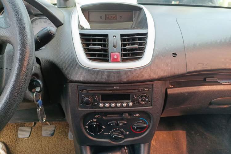 Used Peugeot 207 2011 Sedan 1.4L Manual Yule Edition Audio And AC Panel
