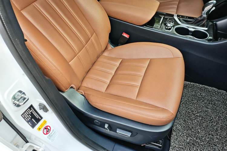 Used Changan CS95 2017 2.0T Two-Wheel Drive Zhituo Edition