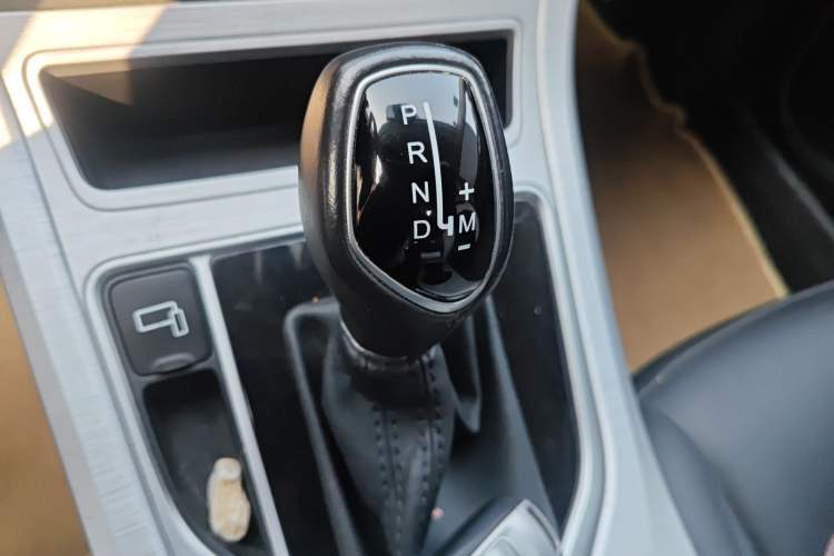 Used Geely Auto Vision 2019 Upgraded Model 1.5L CVT Prestige Version China VI Standard