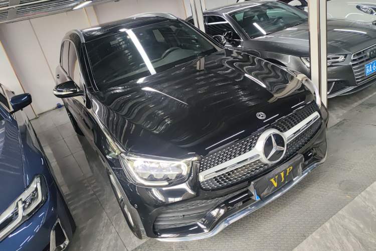 Used Mercedes-Benz GLC 2020 GLC 260 L 4MATIC Luxury Model Front Right 45 Deg