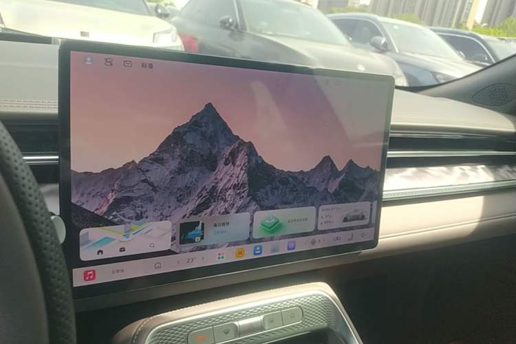 Used Roewe M7 DMH 2025 Model 160km Premium Version
