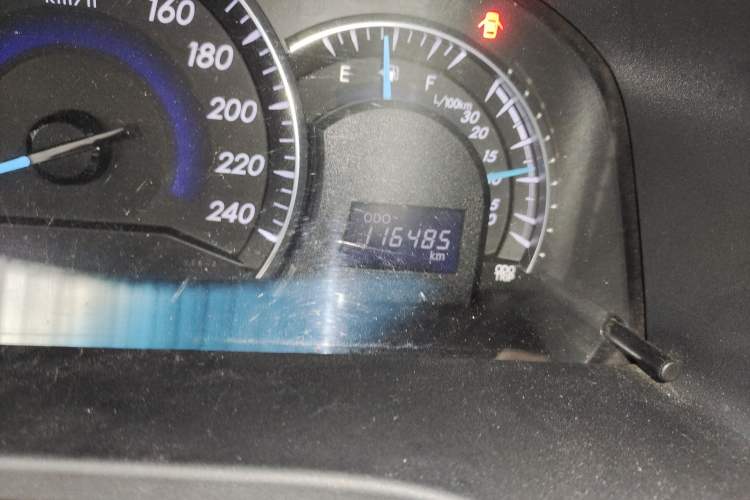 Used Toyota Camry 2012 2.5G Luxury Edition Odometer Close Up