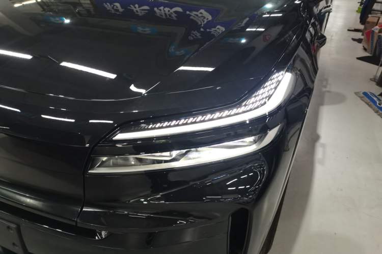 Used ONVO Luxeed L90 2025 Model—Max Six-Seater Version Left Front Headlight