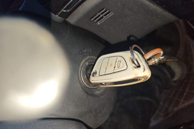 Used Honda Gienia 2017 1.5L CVT Comfort Version Interior 1