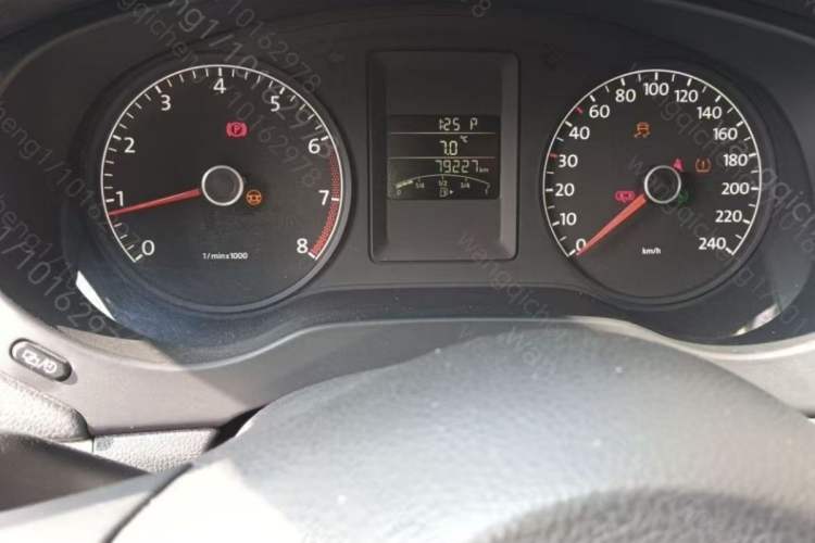 Used Volkswagen Sagitar 2015 230TSI Automatic Comfort Version Instrument Cluster