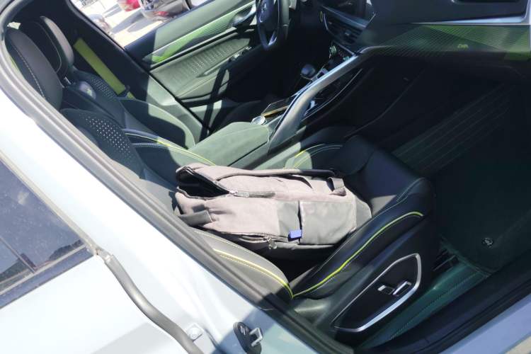 Used Geely Auto Monjaro S 2021 2.0TD Automatic Two-Wheel Drive Lightning Edition
