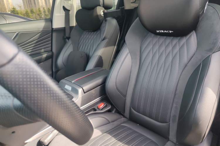 Used Hongqi HS5 2023 2.0T Qixiang Pro Edition
