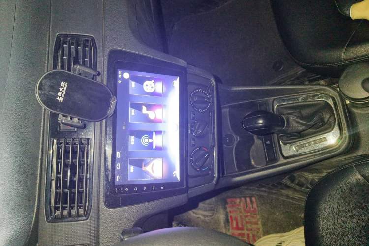 Used Volkswagen Santana 2019 1.5L Automatic Fashion Edition China VI Audio And AC Panel